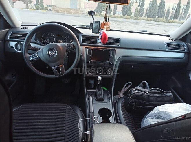 Volkswagen Passat 2014, 150,000 km - 2.5 l - Bakı