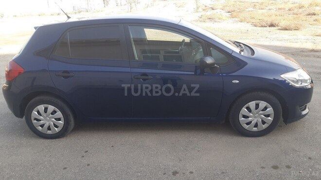 Toyota Auris 2008, 231,000 km - 1.4 л - Şirvan