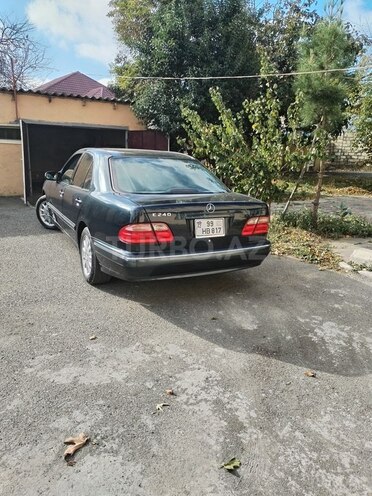 Mercedes E 240 2000, 145,000 km - 2.6 l - Tərtər