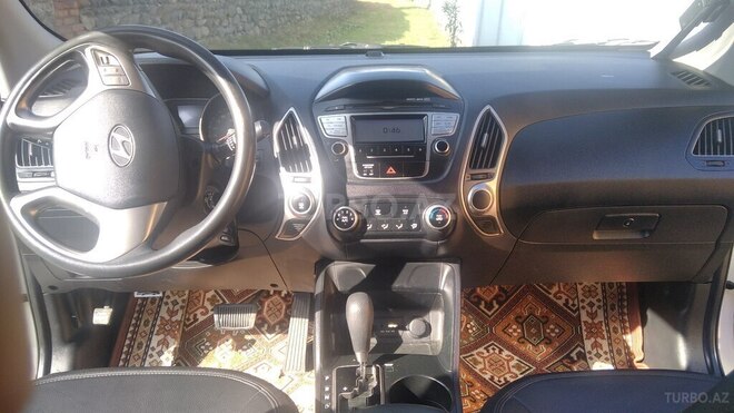 Hyundai ix35 2010, 140,000 km - 2.0 l - Zaqatala