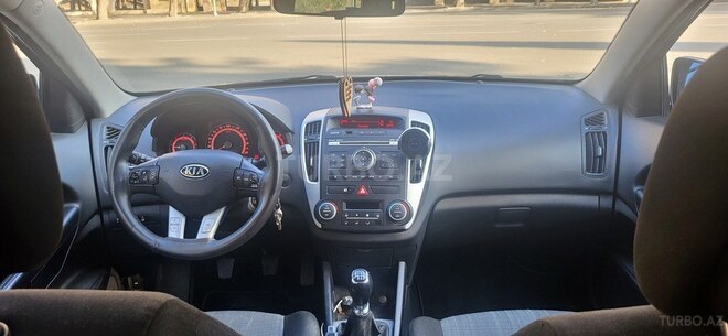 Kia Ceed 2010, 180,000 km - 1.6 l - Mingəçevir