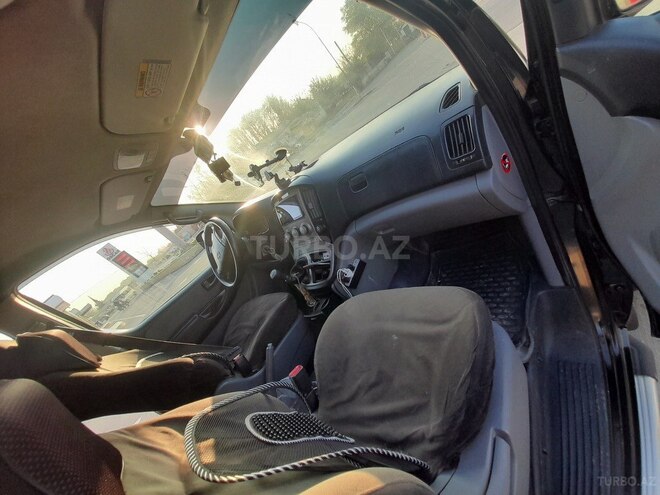 Hyundai H-1 2010, 567,893 km - 2.5 l - Beyləqan