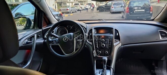 Opel Astra 2013, 298,000 km - 1.4 l - Bakı