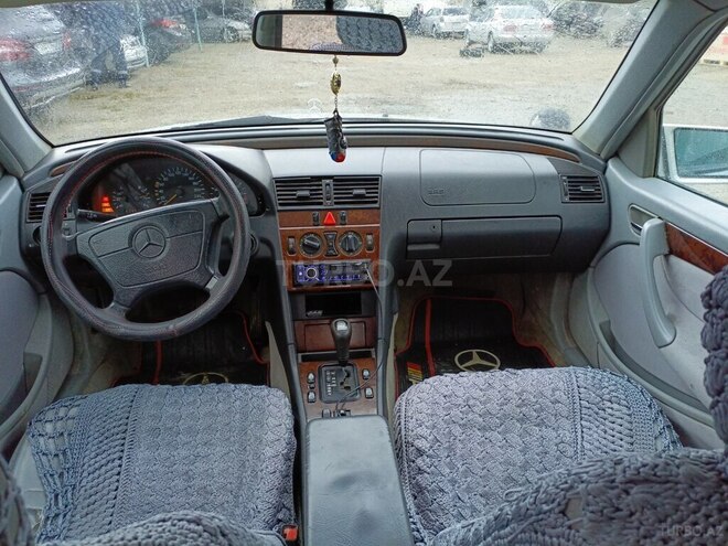 Mercedes C 180 1997, 352,500 km - 1.8 l - Bakı