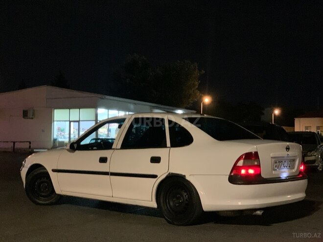 Opel Vectra 1996, 400,000 km - 1.6 l - Bakı