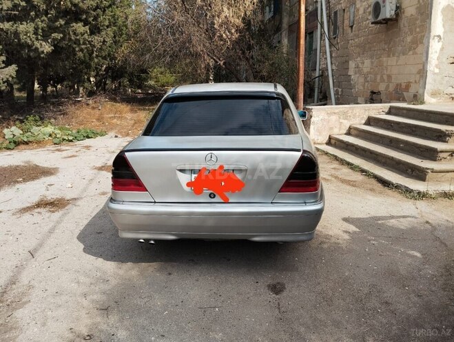 Mercedes C 220 1995, 176,695 km - 2.2 л - Bakı