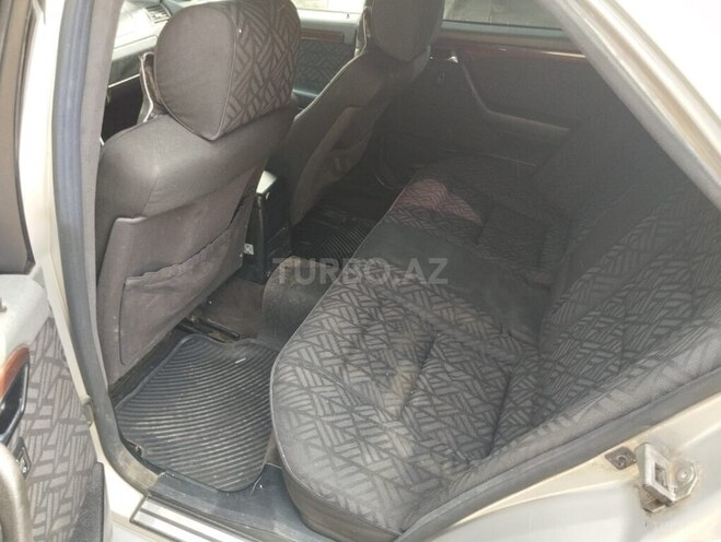 Mercedes C 220 1995, 176,695 km - 2.2 л - Bakı