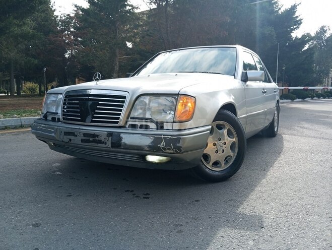 Mercedes E 220 1995, 438,000 km - 2.2 l - Bakı