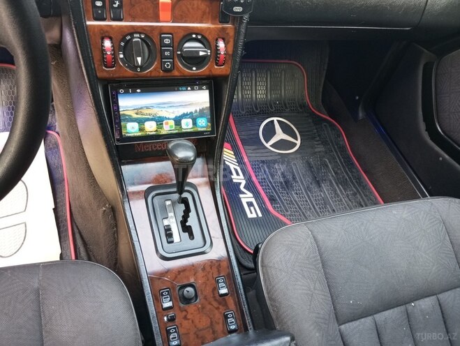 Mercedes E 220 1995, 438,000 km - 2.2 l - Bakı