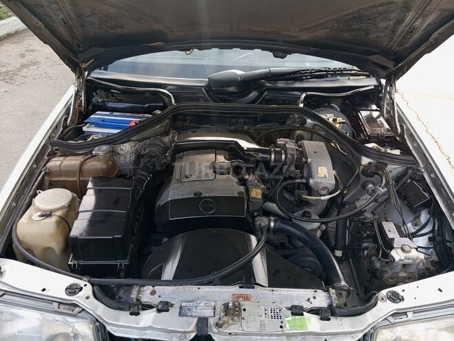 Mercedes E 220 1995, 438,000 km - 2.2 l - Bakı
