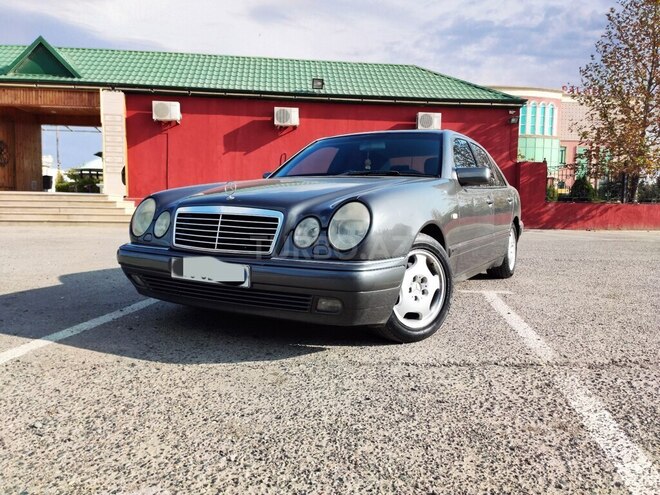 Mercedes E 240 1998, 305,000 km - 2.4 л - Şirvan