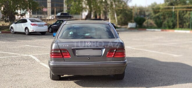Mercedes E 240 1998, 305,000 km - 2.4 л - Şirvan
