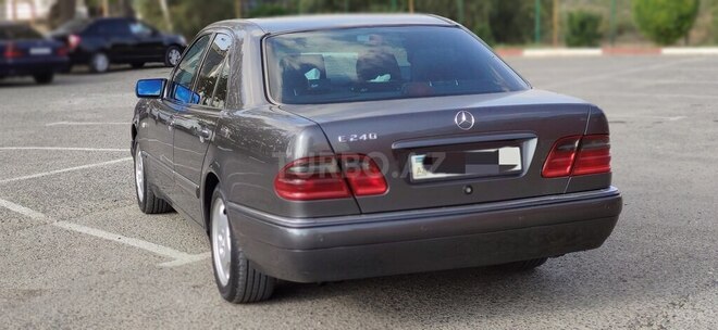 Mercedes E 240 1998, 305,000 km - 2.4 л - Şirvan