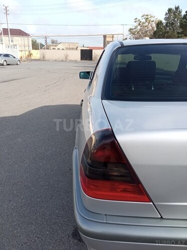 Mercedes C 220 2000, 380,000 km - 2.2 l - Bakı