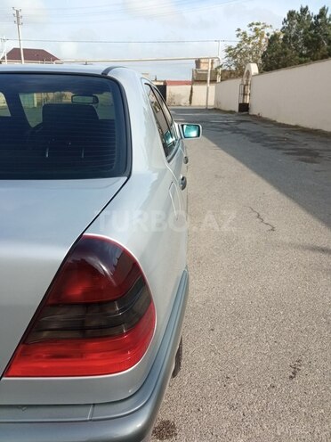 Mercedes C 220 2000, 380,000 km - 2.2 l - Bakı