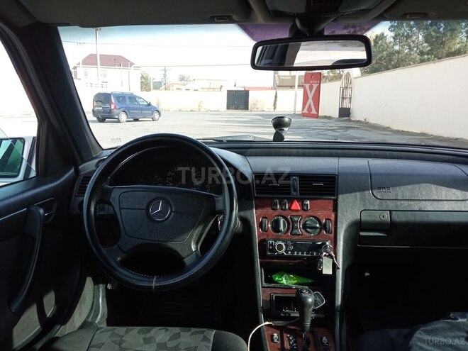 Mercedes C 220 2000, 380,000 km - 2.2 l - Bakı