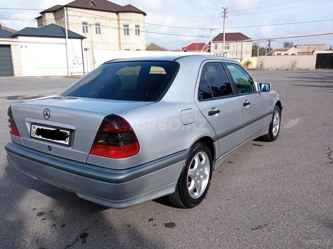 Mercedes C 220 2000, 380,000 km - 2.2 l - Bakı