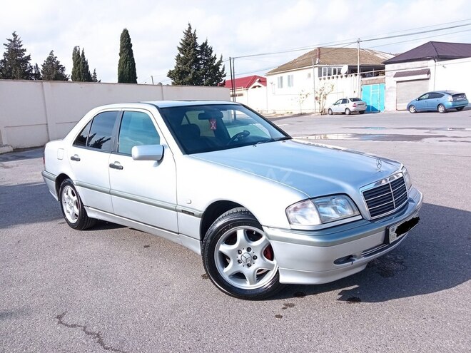 Mercedes C 220 2000, 380,000 km - 2.2 l - Bakı