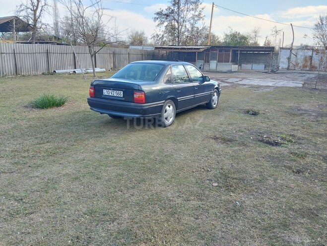 Opel Vectra 1996, 400,000 km - 1.8 l - Qax