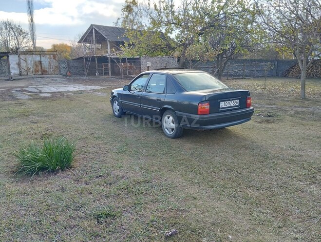 Opel Vectra 1996, 400,000 km - 1.8 l - Qax