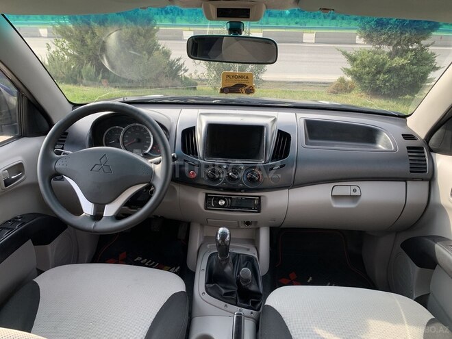 Mitsubishi L200 2012, 183,559 km - 2.5 l - Bakı