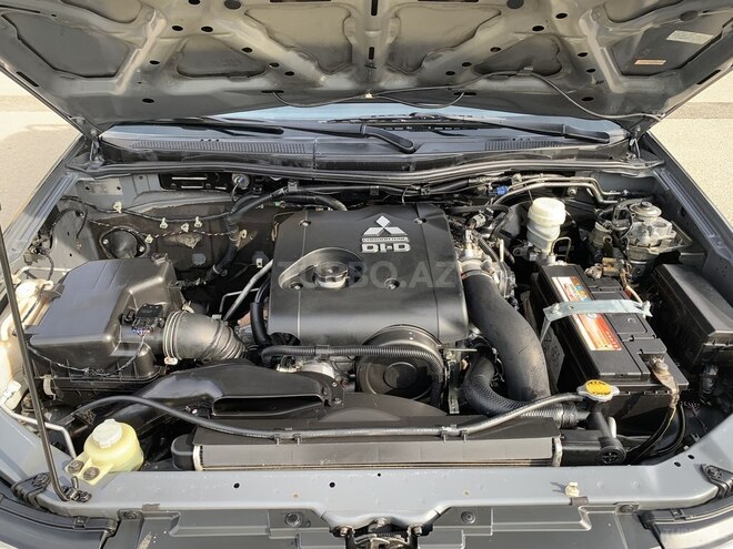 Mitsubishi L200 2012, 183,559 km - 2.5 l - Bakı