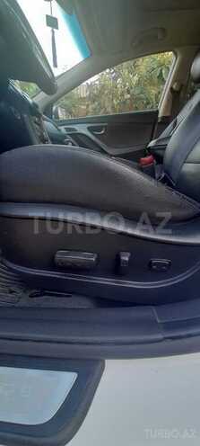 Hyundai Elantra 2015, 111,000 km - 1.8 л - Saatlı