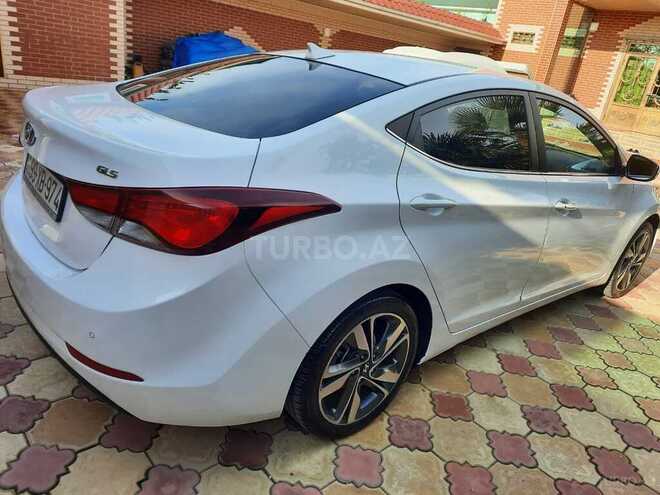 Hyundai Elantra 2015, 111,000 km - 1.8 л - Saatlı