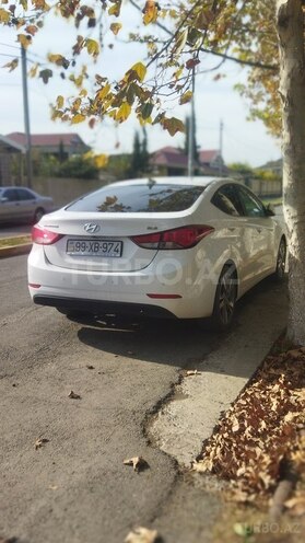 Hyundai Elantra 2015, 111,000 km - 1.8 л - Saatlı