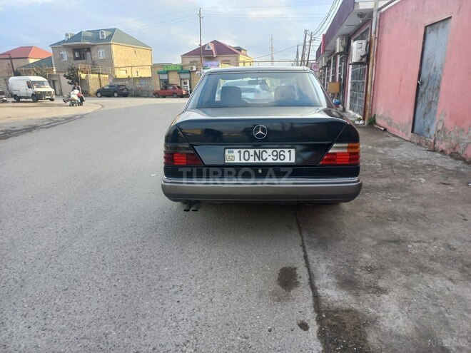 Mercedes E 200 1990, 300,000 km - 2.0 л - Bakı