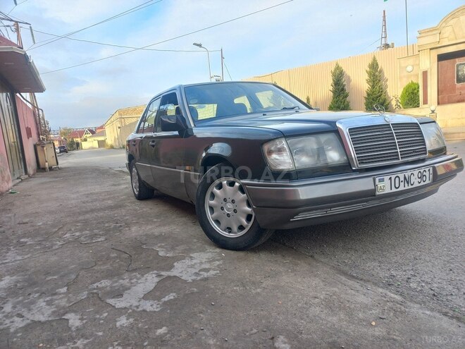 Mercedes E 200 1990, 300,000 km - 2.0 л - Bakı