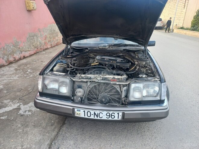 Mercedes E 200 1990, 300,000 km - 2.0 л - Bakı