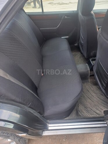 Mercedes E 200 1990, 300,000 km - 2.0 л - Bakı