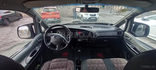 Hyundai H-1 2005, 323,232 km - 2.5 l - Bakı