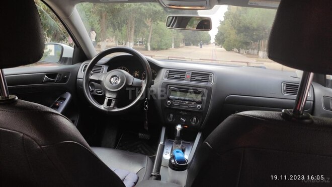 Volkswagen Jetta 2010, 273,588 km - 2.5 л - Bakı