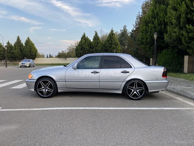Mercedes C 220 1998, 463,000 km - 2.2 l - Saatlı