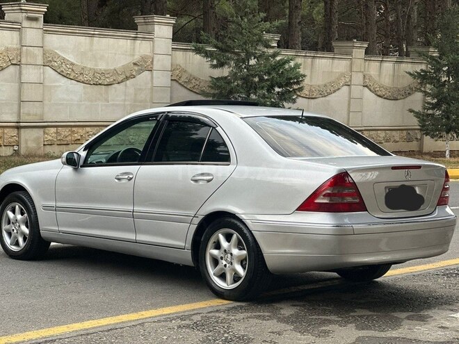 Mercedes C 240 2001, 320,000 km - 2.4 л - Bakı