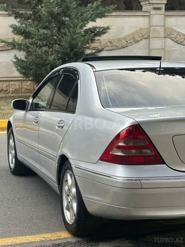 Mercedes C 240 2001, 320,000 km - 2.4 л - Bakı