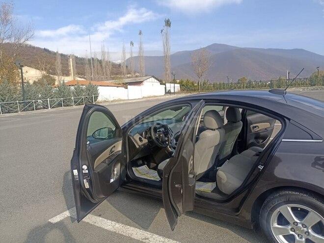 Chevrolet Cruze 2015, 220,055 km - 1.4 л - Şəki