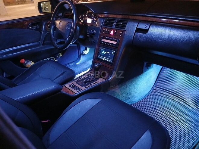 Mercedes E 240 1999, 377,000 km - 2.4 l - Bakı