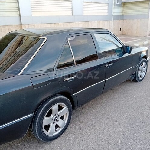 Mercedes 190 1991, 300,000 km - 2.5 л - Naxçıvan