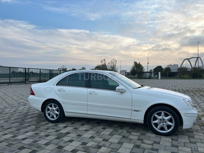 Mercedes C 240 2002, 251,000 km - 2.6 л - Bakı