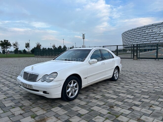 Mercedes C 240 2002, 251,000 km - 2.6 л - Bakı