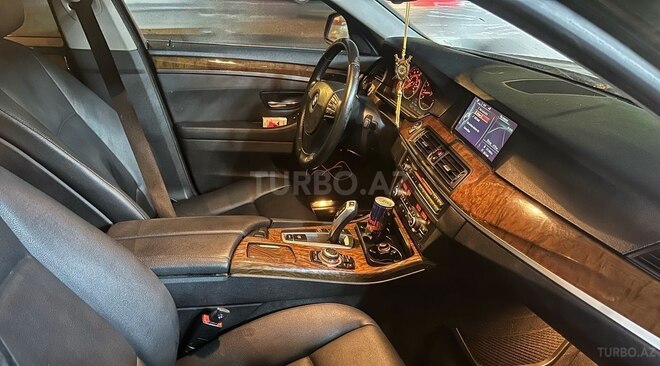 BMW 528 2013, 250,000 km - 2.0 l - Bakı