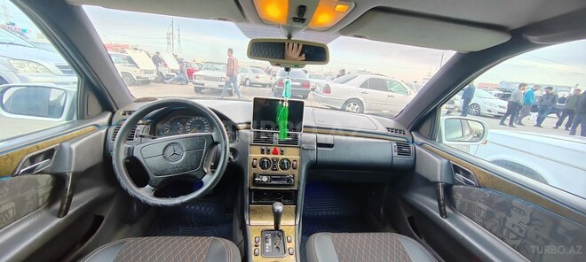 Mercedes E 280 1996, 460,000 km - 2.8 л - Sumqayıt
