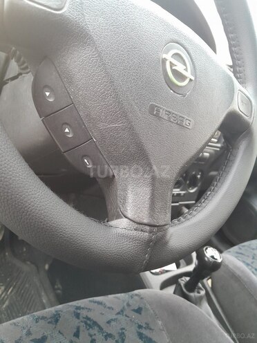 Opel Zafira 1999, 214,318 km - 1.6 l - Sumqayıt