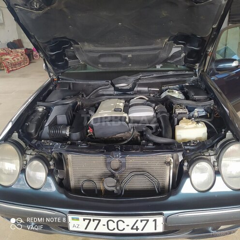 Mercedes E 200 2001, 326,847 km - 2.0 l - Salyan