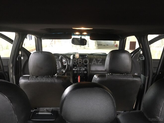 Mazda Tribute 2008, 253,000 km - 3.0 l - Salyan