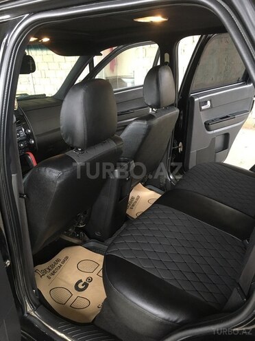 Mazda Tribute 2008, 253,000 km - 3.0 l - Salyan