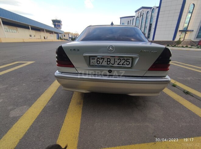 Mercedes C 220 1999, 420,000 km - 2.2 l - Naxçıvan